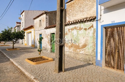 Moradia independente à venda na Rua de Portalegre