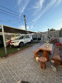 Casa ou moradia à venda na Travessa das Flores, 2