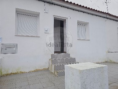 Moradia independente à venda em Caia - São Pedro - Alcáçova