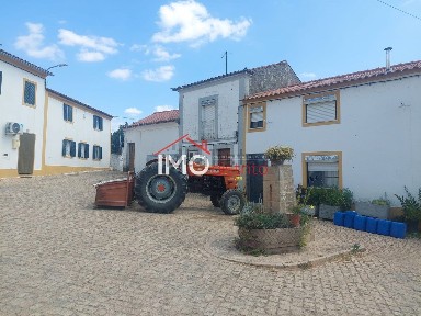 Moradia independente à venda em Nossa Senhora Graça Póvoa Meadas