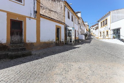 Moradia geminada à venda na Rua da Fonte s/n