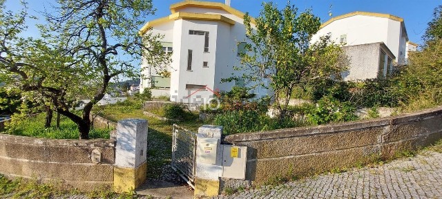 Moradia independente à venda em Sé e São Lourenço