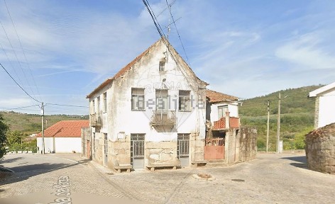 Várzea de Tavares, Largo Santa Marinha