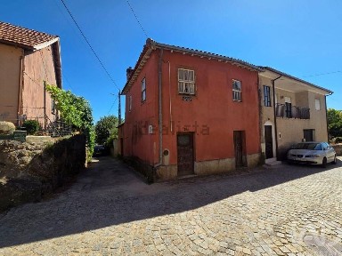 Moradia independente à venda em Vimieiro