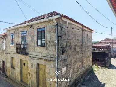 Moradia independente à venda em Couto de Baixo e Couto de Cima
