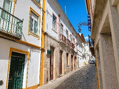 Moradia independente à venda na Rua 19 de Junho Antiga Rua da Carreira, 26