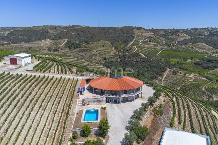 Quinta à venda em N229