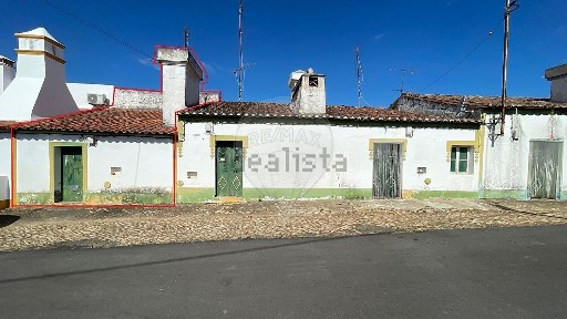 Moradia independente à venda em Esperança