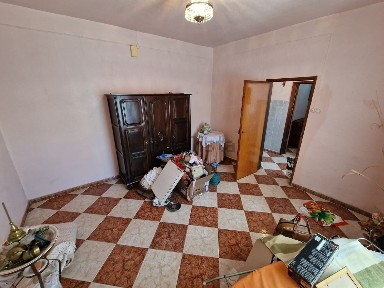 Moradia geminada à venda na Rua da Moagem, 71