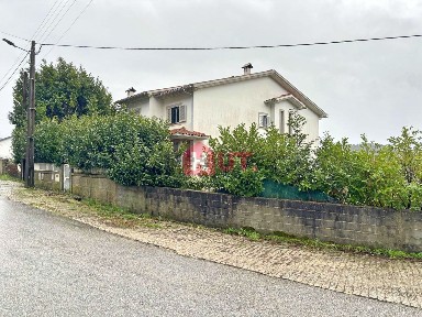 Castro Daire, Avenida Doutor Francisco Sá Carneiro, 4