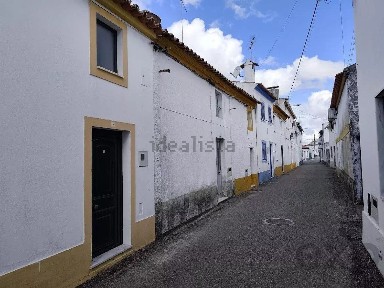 Moradia independente à venda na Rua 5 de Outubro, 17