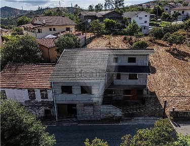 Moradia independente à venda em Mões