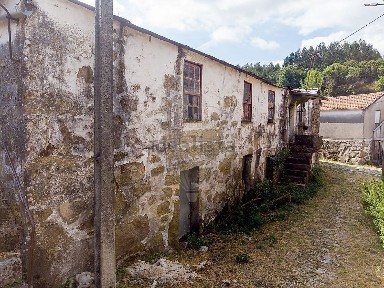 Moradia independente à venda em Fornelos