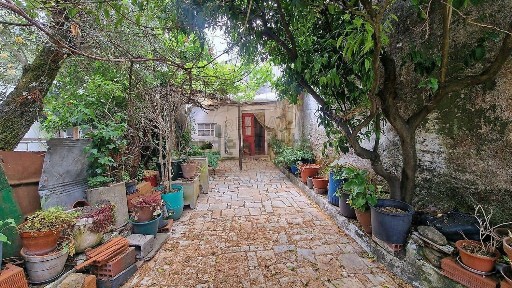 Moradia independente à venda em Santo António das Areias
