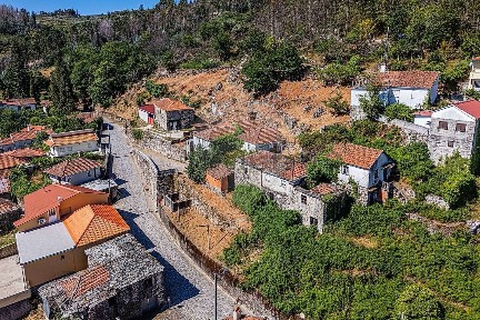 Moradia independente à venda em Reriz