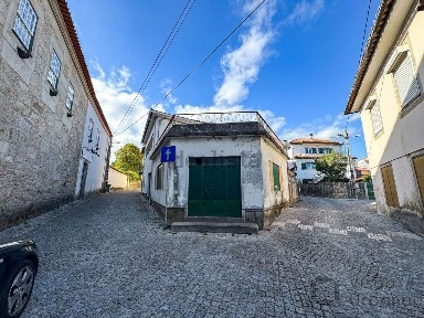 Andar de moradia à venda na Rua Calvário