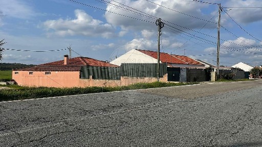 Tramaga, Estrada Sem Nome