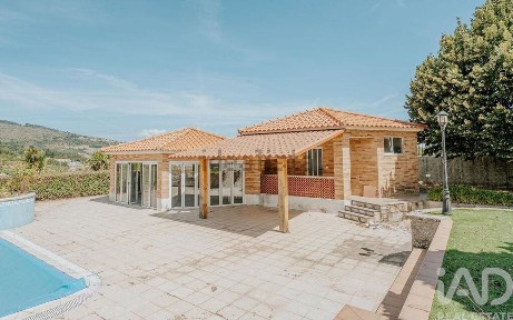 Moradia independente à venda em Lamego