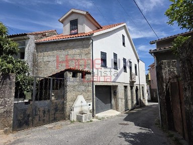 Silgueiros, Rua Praça, 7