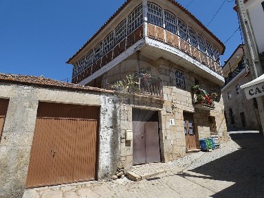 Moradia independente à venda em Ucanha