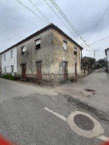 Moradia independente à venda na Rua Venda