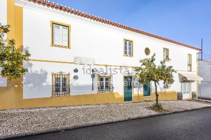 Sousel, Avenida Joaquim Maximo de Calça e Pina, 13