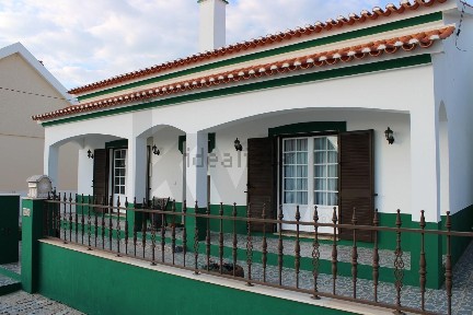Moradia em banda à venda em Cano