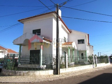 Moradia independente à venda em Assunção - Ajuda - Salvador - Santo Ildefonso