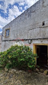 Moradia em banda à venda em Santa Maria da Devesa