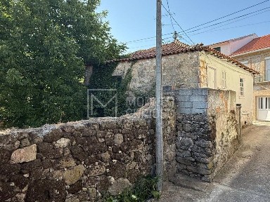 Moradia independente à venda em Lamego