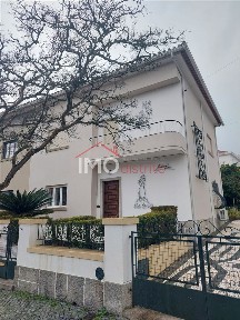 Moradia independente à venda em Sé e São Lourenço
