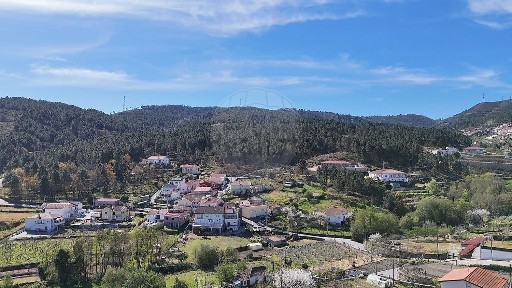 Moradia independente à venda em Tarouca