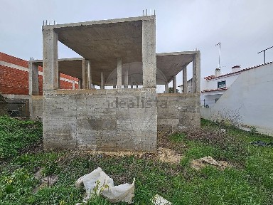 Moradia independente à venda em São João Batista