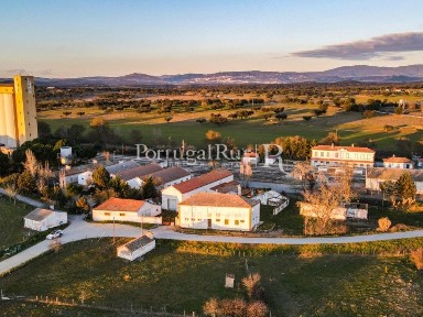 Quinta à venda em Urra
