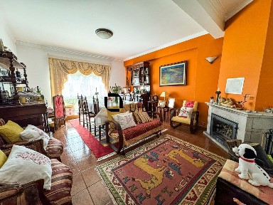 Duplex à venda na Rua Viriato