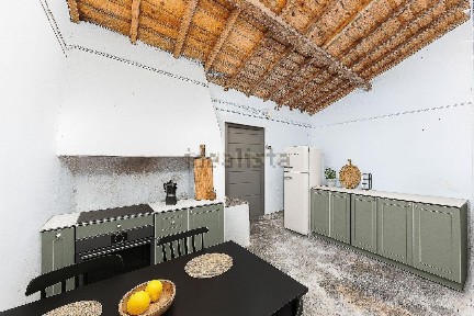 Casa Branca, Estrada Sem Nome