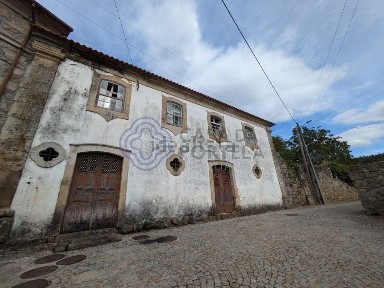 Moradia independente à venda no Bairro Pataneira