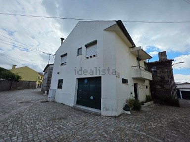 Moradia independente à venda em Nelas