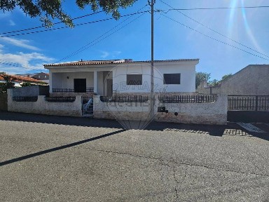 Quinta à venda em Terrugem