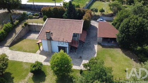 Moradia independente à venda em São Pedro do Sul - Várzea - Baiões
