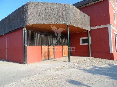 Casa ou moradia à venda na Avenida da Piedade, 1