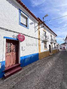 Moradia geminada à venda na Rua da Malva