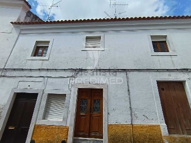 Moradia em banda à venda na Rua de Manuel Gomes Estela, 14