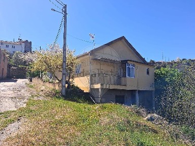 Quinta à venda na Avenida Nossa Senhora das Neves