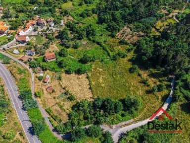 Quinta à venda em Fataúnços