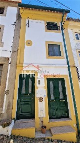 Moradia em banda à venda em Santa Maria da Devesa