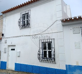 Moradia independente à venda em Figueira e Barros