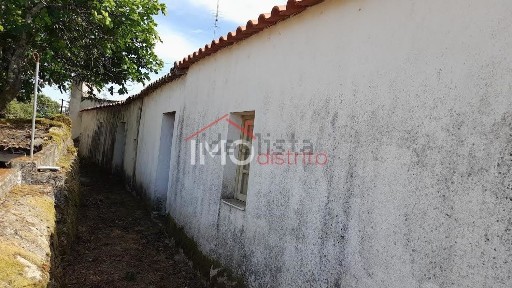 Moradia independente à venda em São Salvador da Aramenha