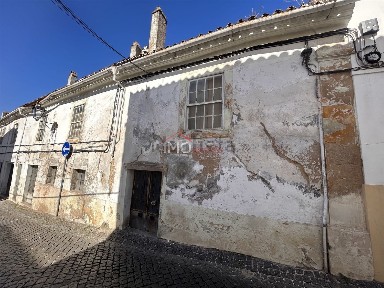 Moradia independente à venda em Sé e São Lourenço