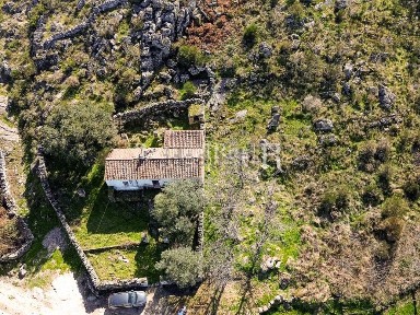 Quinta à venda em Santo António das Areias